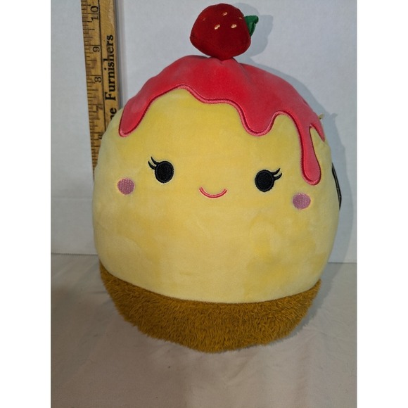 Squishmallows Niala Strawberry Cheesecake Cupcake Plush Stuffed Animal No Tag 9" - Picture 4 of 8